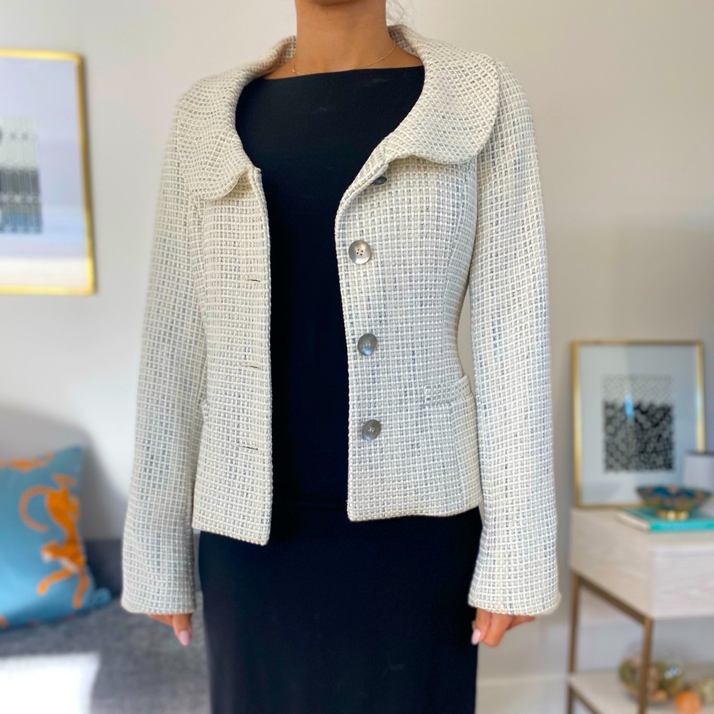 Light / neutral blazer - size 4